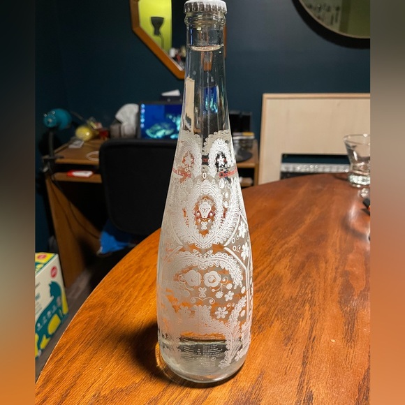 2008 Evian X Christian Lacroix Bottle (Unopened) - Picture 5 of 6